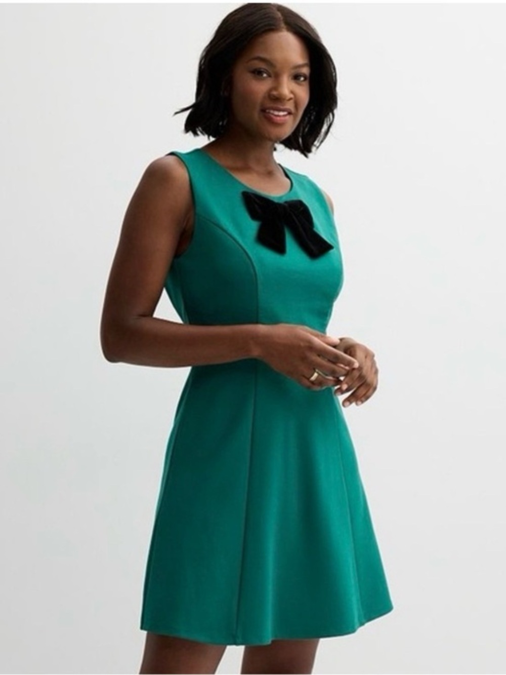 NEW…Draper James Sleeveless Velvet Bow Ponte Dress